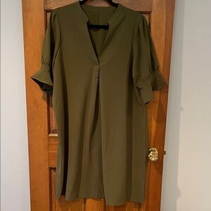 Short Sleeve, V Neck Shift Dress